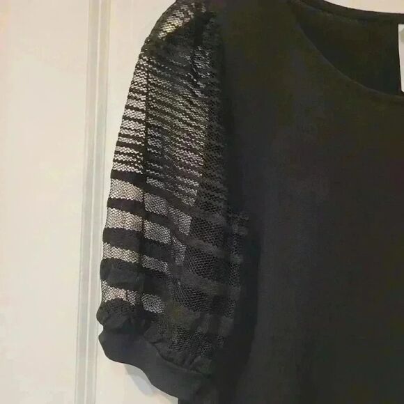 NY Collection Women's Black Poly/Spandex Knit Lace Half Length Sleeve Top EUC - Picture 8 of 12